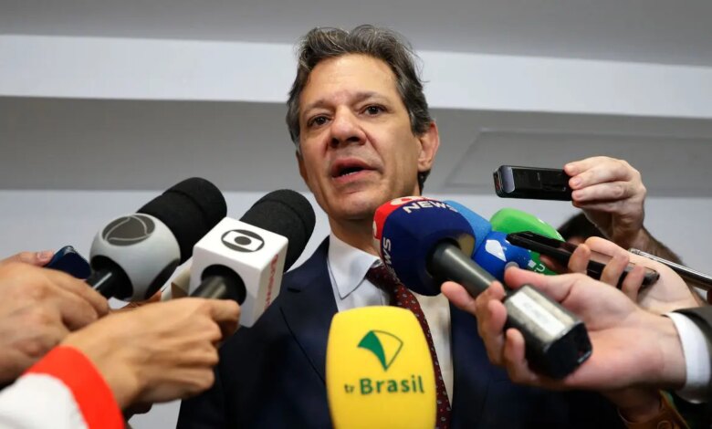 Reforma tributária será negociada após viagem de Lira, diz Haddad