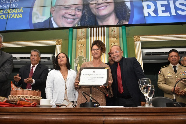 Suíca entrega título de cidadã à secretária Fabya Reis; “Mulher negra que ajudou a consolidar o MST na Bahia”