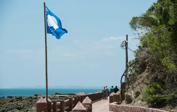 VEJA PRAIAS E MARINAS BAIANAS PRÉ-APROVADAS PARA BANDEIRA AZUL BRASIL
