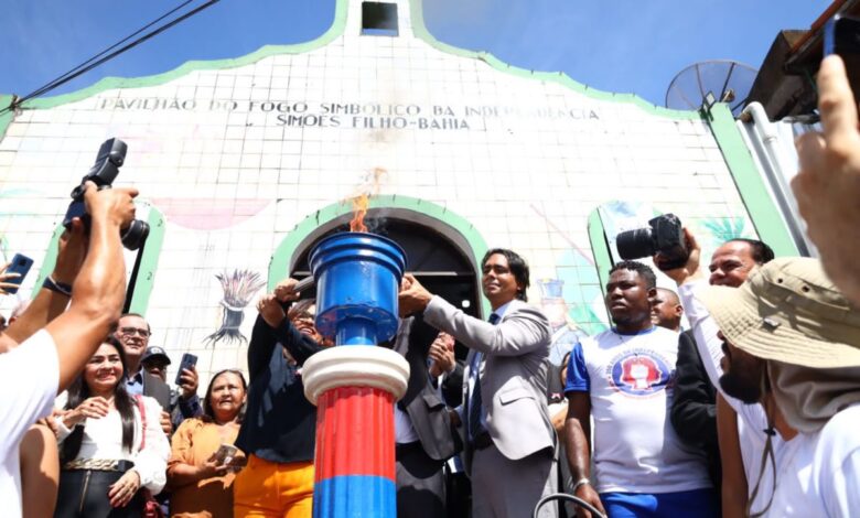 Fogo Simbólico do Bicentenário da Independência da Bahia tem passagem emocionante em Candeias