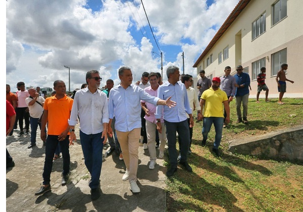 JERÔNIMO E RUI COSTA TEM DUAS AGENDAS DE EDUCAÇÃO NO DIA DE HOJE NO INTERIOR DA BAHIA
