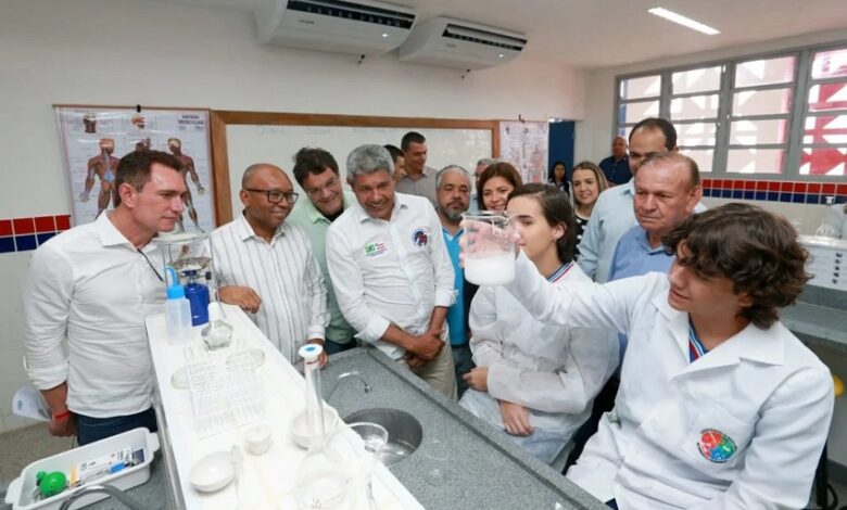 JERÔNIMO REALIZA ENTREGA DE OBRAS IMPORTANTES NO INTERIOR DA BAHIA; VEJA