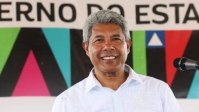 Jerônimo entrega unidade de beneficiamento de leite e posto avançado do Detran no município de Correntina