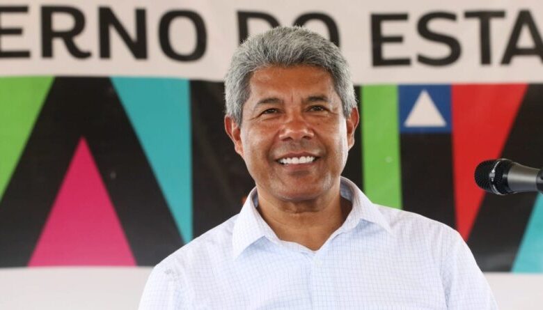 Jerônimo entrega unidade de beneficiamento de leite e posto avançado do Detran no município de Correntina