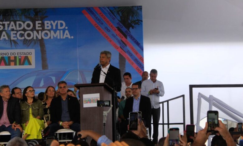 Jerônimo revela isenção de IPVA para carros elétricos