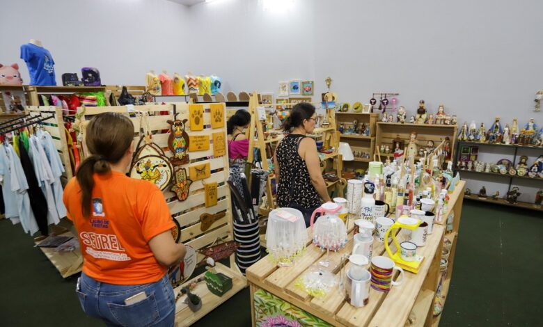 Loja Colaborativa de Artesanato de Lauro de Freitas completa um ano de funcionamento com valorização da economia solidária