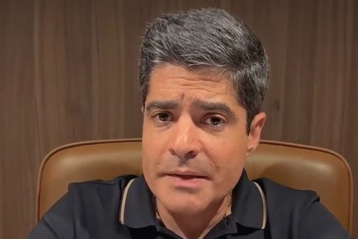 Mais de 1,9 milhão de casas na Bahia não têm rede de esgoto e conta de água só aumenta, denuncia ACM Neto