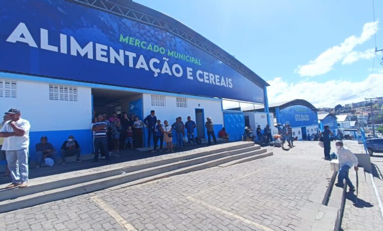 Mercado municipal e unidade de beneficiamento de mandioca são entregues em Caetité