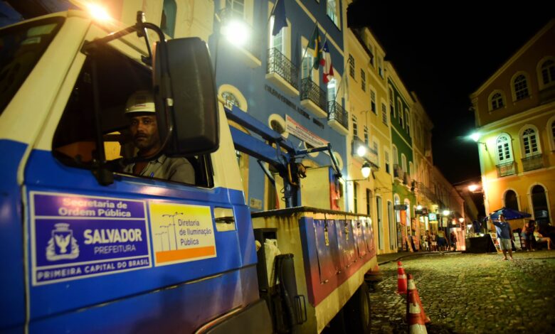 PREFEITURA REFORÇA AÇÕES DE ILUMINAÇÃO DO CENTRO HISTÓRICO