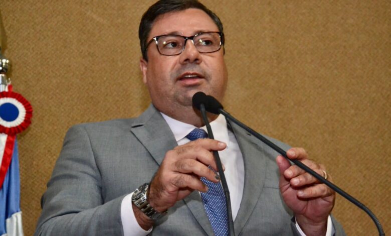 Penalva detona situação do Planserv e questiona contratação milionária do Albert Einstein