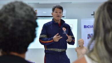 SALVADOR: CICLISTAS SÃO CAPACITADOS PELA SAMU PARA ATUAR EM PRIMEIROS SOCORROS NO TRÂNSITO
