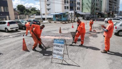 SALVADOR: OPERAÇÃO TAPA-BURACOS APLICA 50 MIL TONELADAS DE ASFALTO EM SEIS MESES