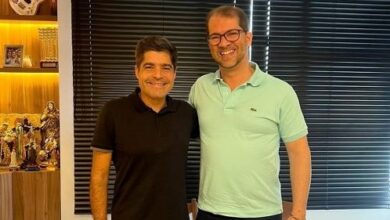 TEIXEIRA DE FREITAS: PREFEITO SE REÚNE COM ACM NETO E VAI CONTINUAR NO UB
