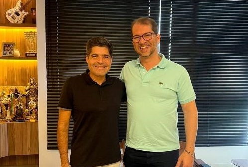 TEIXEIRA DE FREITAS: PREFEITO SE REÚNE COM ACM NETO E VAI CONTINUAR NO UB