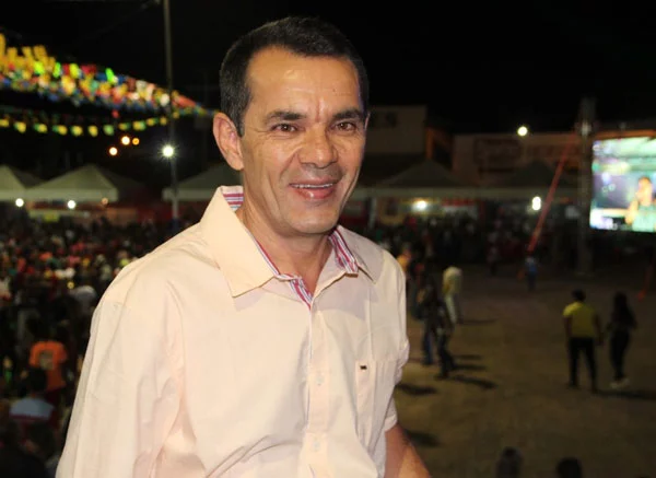 CRISTÓPOLIS: PREFEITO SE TORNA RÉU EM PROCESSO SOB ACUSAÇÃO DE FRAUDE EM LICITAÇÕES