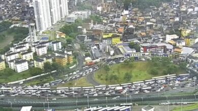 EX-FUNCIONÁRIOS DA CSN REALIZAM UM NOVO PROTESTO NA AV. PARALELA