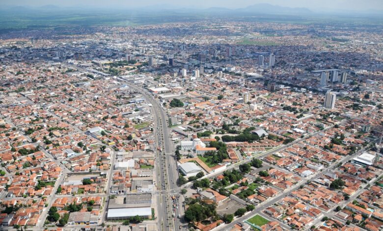 FEIRA DE SANTANA TEM PREJUÍZO DE R$ 100 MIL POR HORA NO COMÉRCIO DE BENS NÃO DURÁVEIS