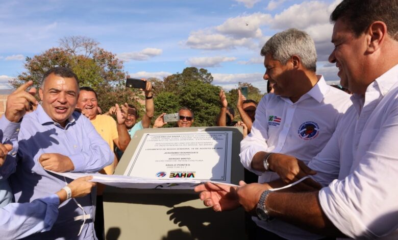 GOVERNADOR ENTREGA OBRAS NO MUNICÍPIO LIVRAMENTO DE NOSSA SENHORA; CONFIRA