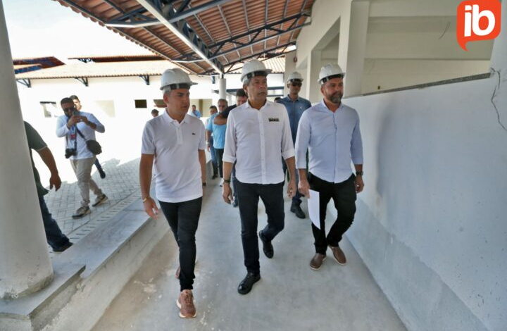 Jerônimo entrega obras de infraestrutura e reformas para o município de Ituaçu