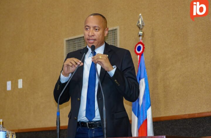 Jurailton Santos solicita a inclusão do modal ferry-boat no sistema de integração do transporte público