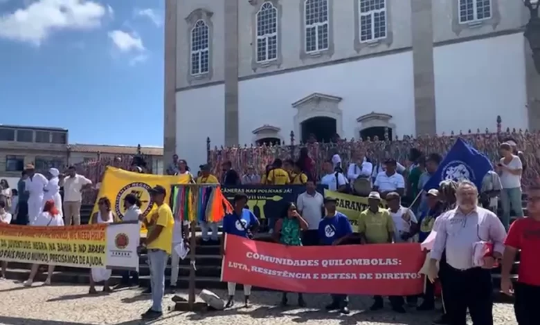 MOVIMENTOS NEGROS PROTESTAM PELO ASSASSINATO DE MÃE BERNADETE E CONTRA VIOLÊNCIA POLICIAL EM SALVADOR