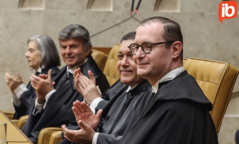 Ministros do STF aumentam os próprios salários para R$44 mil