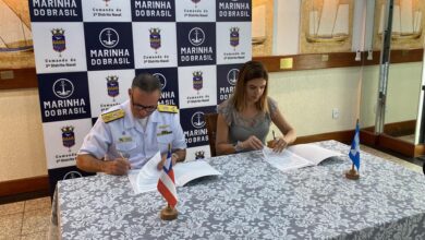 PREFEITURA E MARINHA ASSINAM ACORDO DE COOPERAÇÃO PARA FUNCIONAMENTO DO SAC NÁUTICO
