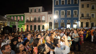 PRIMEIRO DIA DE FLIPELÔ MOVIMENTA O CENTRO HISTÓRICO DE SALVADOR