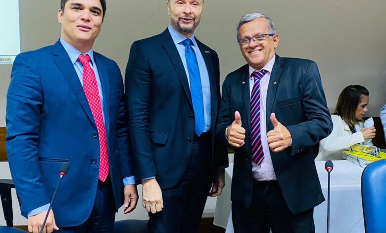 RAIMUNDINHO DA JR COBRA SOLUÇÃO PARA EVITAR FECHAMENTO DA PARANAPANEMA EM DIAS D'ÁVILA