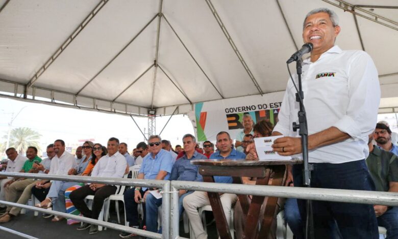 REMANSO: GOVERNO DA BAHIA ENTREGA OBRAS DE INFRAESTRUTURA E AGRICULTURA FAMILIAR