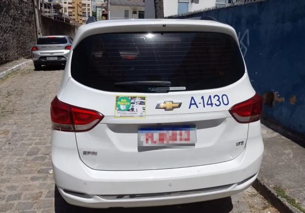 SALVADOR: TAXISTAS PARALISAM SERVIÇOS NESTA QUINTA PARA REIVINDICAR MELHORES CONDIÇÕES DE TRABALHO