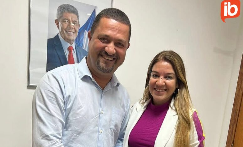 adversários trocam afagos no CAB e surgem felizes da vida