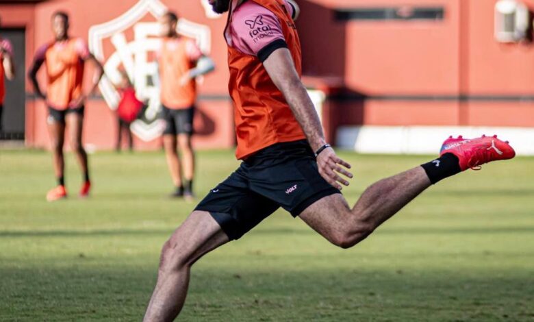 Léo Condé prepara Vitória para confronto decisivo contra o CRB