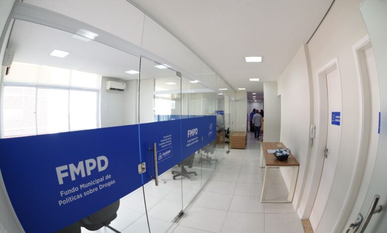 PREFEITURA DE SALVADOR INAUGURA CONSELHO MUNICIPAL DE POLÍTICAS SOBRE DROGAS E EMPOSSA CONSELHEIROS