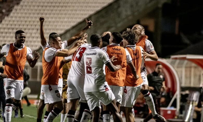Vitória vence Ituano por 2 a 0 e mantém liderança na Série B