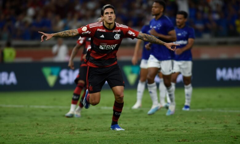 Com Tite no comando, Flamengo vence Cruzeiro por 2 a 0