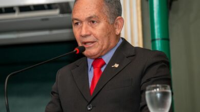 "Em cinco mandatos, conquistei dignidade, amizade e respeito", afirma Téo Senna após defender relatoria de projetos