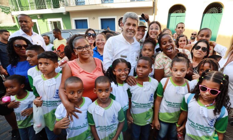 JERÔNIMO PARTICIPA DE SEGUNDO DIA DA FLICA