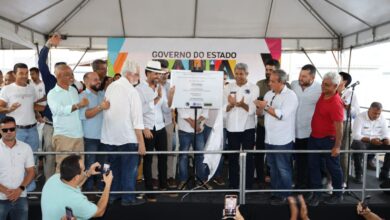 LAJE: GOVERNO DA BAHIA ENTREGA MODERNIZAÇÃO DE COLÉGIO, ABASTECIMENTO DE ÁGUA E PAVIMENTAÇÃO