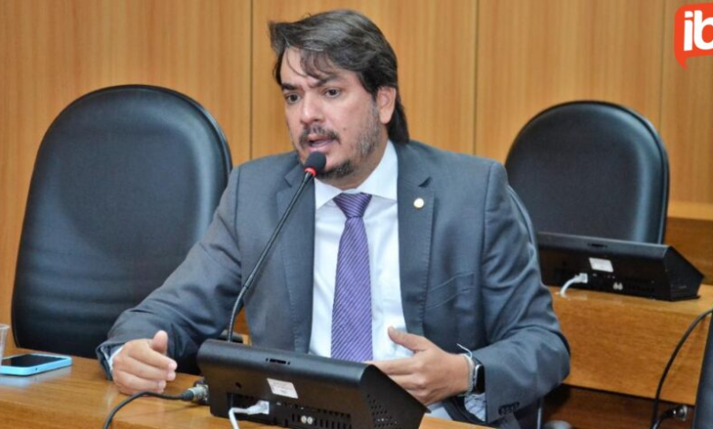 Pedro Tavares apresenta projeto que torna obrigatória a versão dos cardápios impressos nos restaurantes e estabelecimentos similares da Bahia